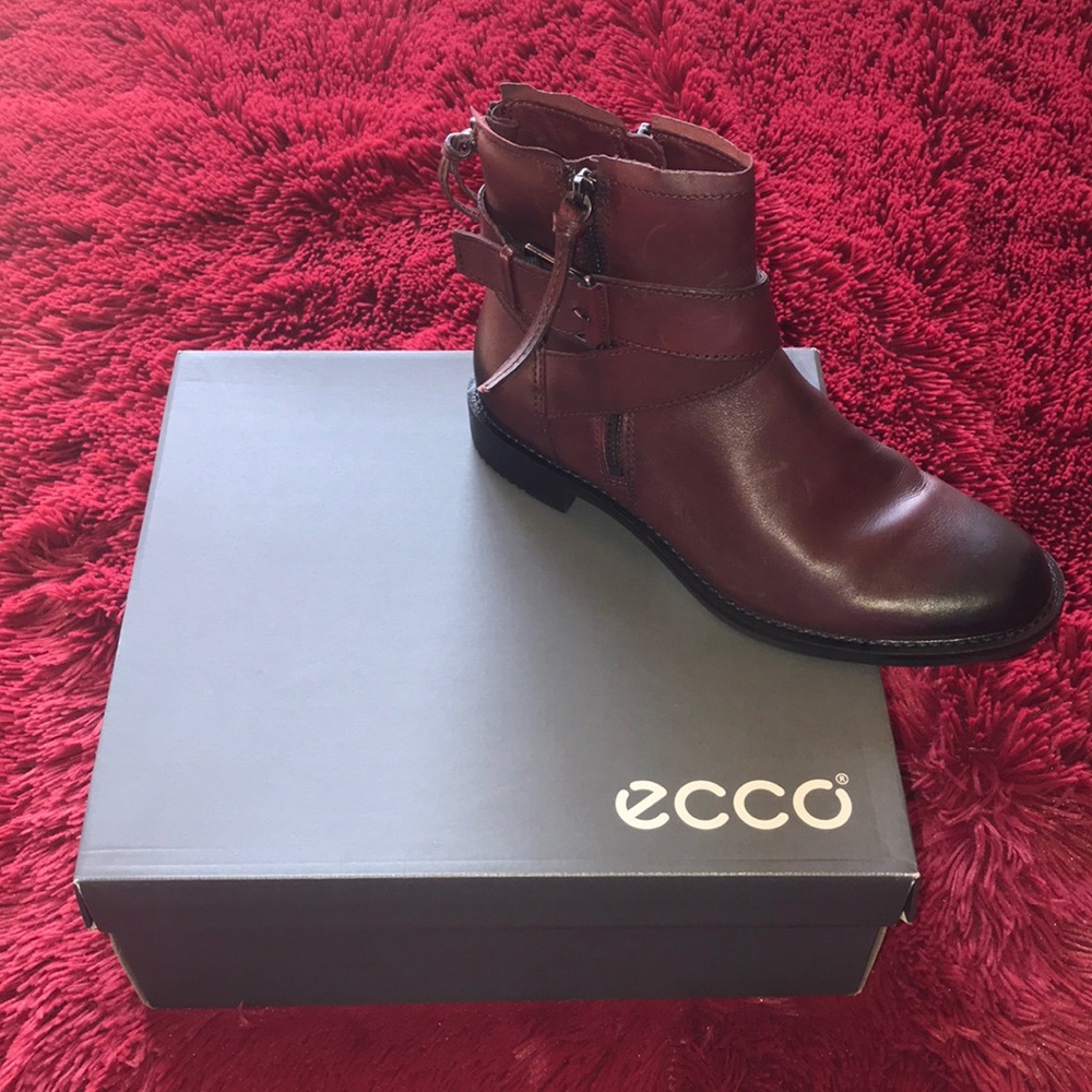 NEW ECCO Shape 25 Buckle Ankle Boot